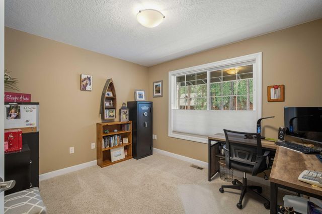 14234 Whitewater Loop, La Pine, OR 97739