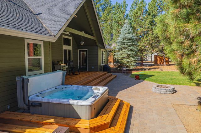 14234 Whitewater Loop, La Pine, OR 97739