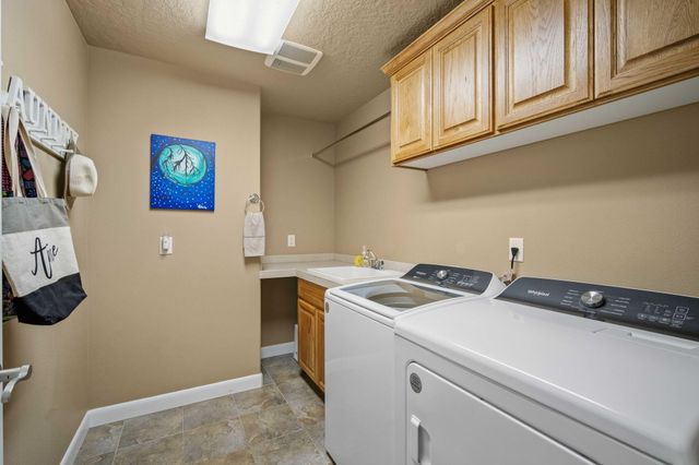 14234 Whitewater Loop, La Pine, OR 97739