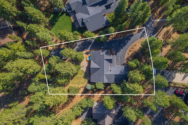 14234 Whitewater Loop, La Pine, OR 97739