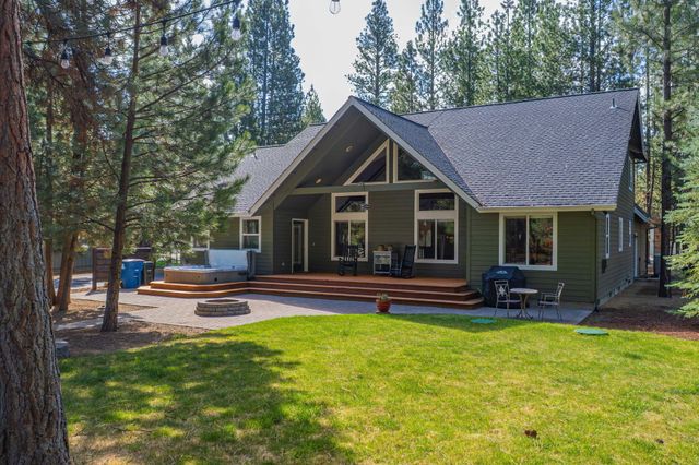 14234 Whitewater Loop, La Pine, OR 97739