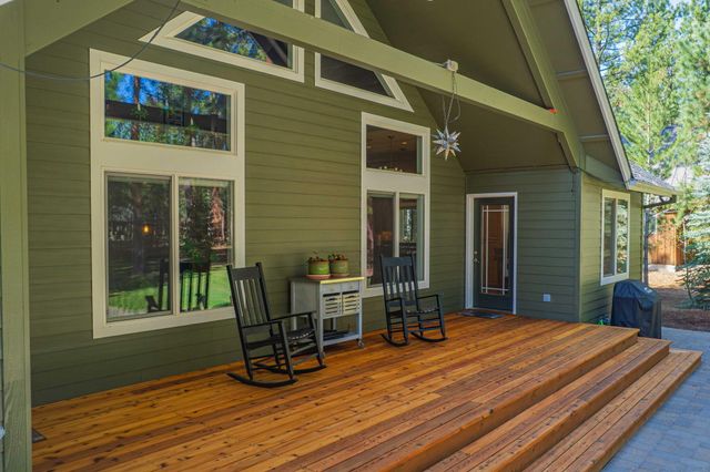 14234 Whitewater Loop, La Pine, OR 97739