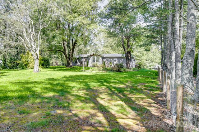 51 Alfson Circle, Hendersonville, NC 28792