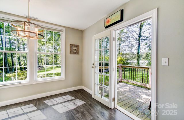 51 Alfson Circle, Hendersonville, NC 28792