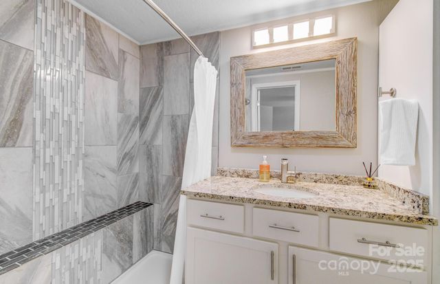 51 Alfson Circle, Hendersonville, NC 28792