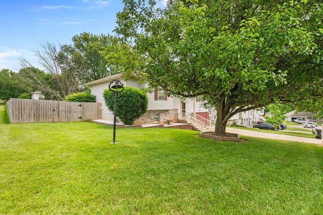 2604 S Lotus Street, Ozark, MO 65721