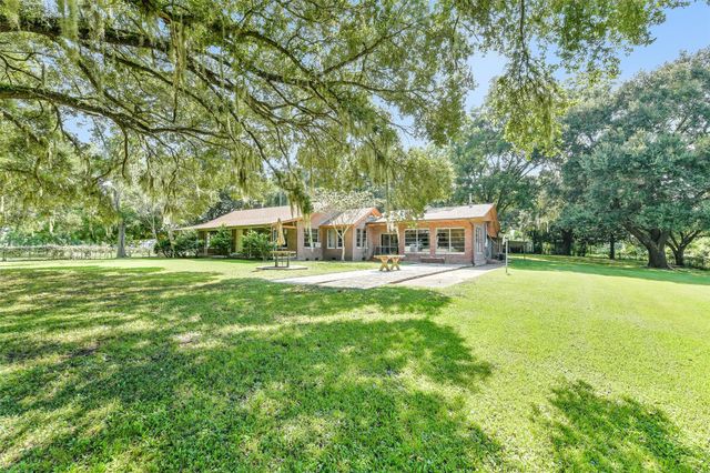30 W Main Drive, Shepherd, TX 77371