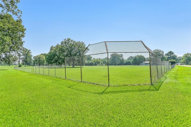 30 W Main Drive, Shepherd, TX 77371