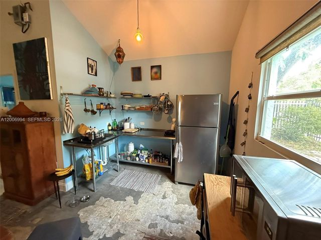 294 NE 57th St 1, Miami, FL 33137