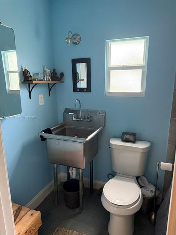 294 NE 57th St 1, Miami, FL 33137