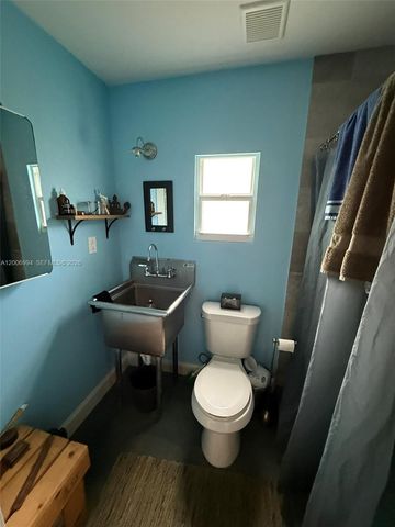 294 NE 57th St 1, Miami, FL 33137