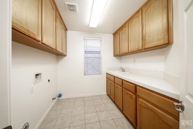 13417 Hinault Drive, Bakersfield, CA 93314