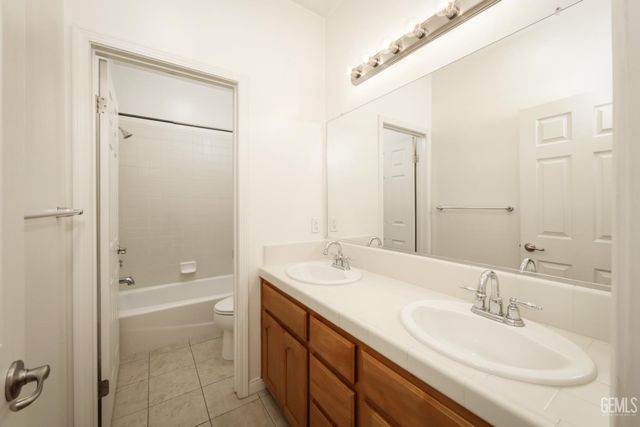 13417 Hinault Drive, Bakersfield, CA 93314