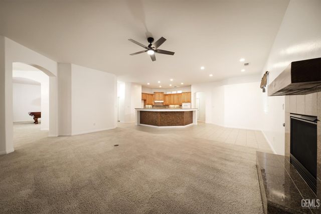 13417 Hinault Drive, Bakersfield, CA 93314