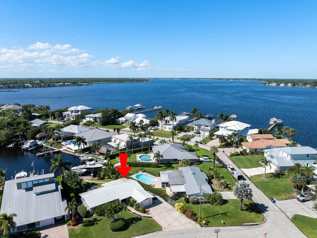 1798 SW Cabin Pl, Palm City, FL 34990