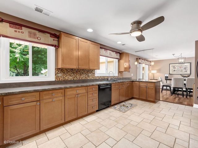 7N136 Briargate Terrace, Medinah, IL 60157