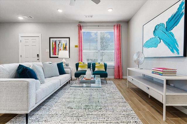 243 Wagon Spoke Way 18, Fort Worth, TX 76120