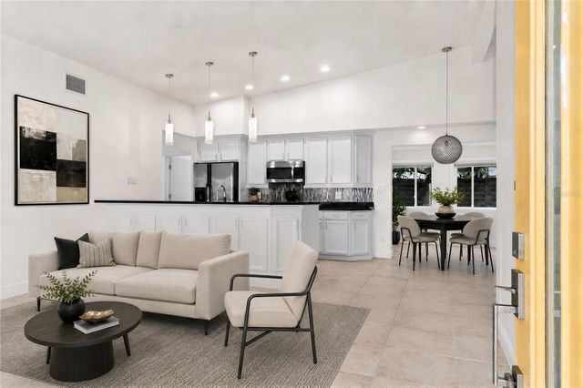3317 BOUGAINVILLEA STREET, Sarasota, FL 34239