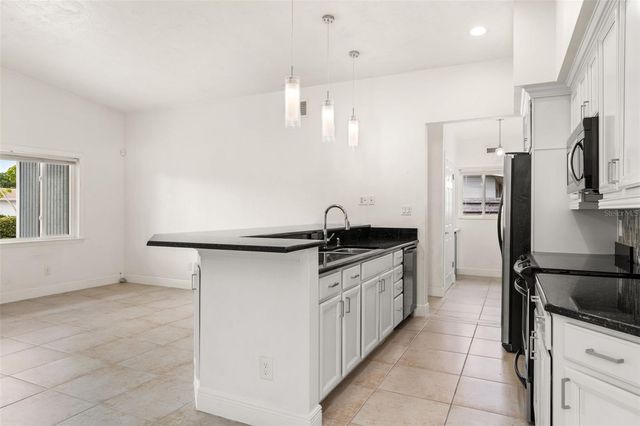 3317 BOUGAINVILLEA STREET, Sarasota, FL 34239