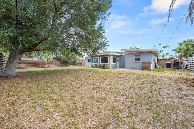 3317 BOUGAINVILLEA STREET, Sarasota, FL 34239