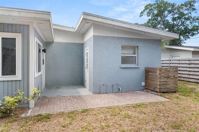 3317 BOUGAINVILLEA STREET, Sarasota, FL 34239