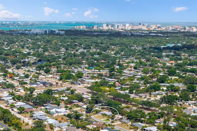 3317 BOUGAINVILLEA STREET, Sarasota, FL 34239