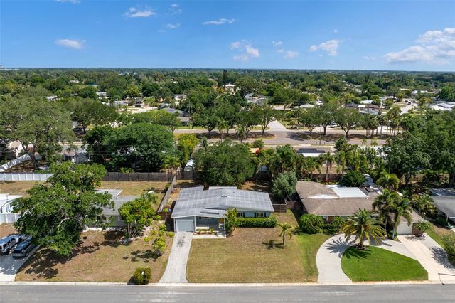 3317 BOUGAINVILLEA STREET, Sarasota, FL 34239