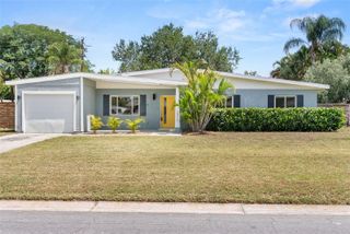 3317 BOUGAINVILLEA STREET, Sarasota, FL 34239