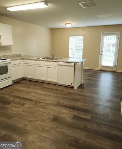 335 Freeman Circle, Villa Rica, GA 30180