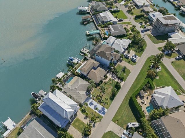 141 Pago Pago DR E, Naples, FL 34113