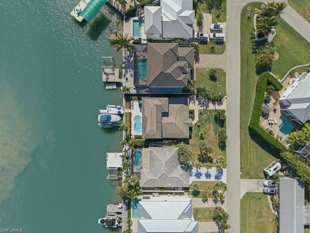 141 Pago Pago DR E, Naples, FL 34113