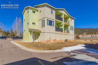 560 E Grace Avenue, Woodland Park, CO 80863