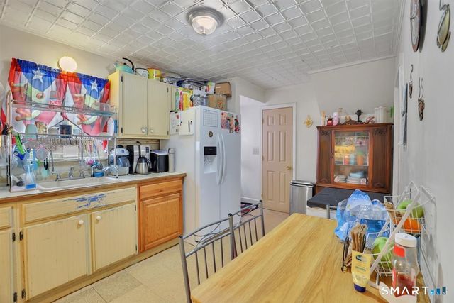 111 Madison Street, Waterbury, CT 06706