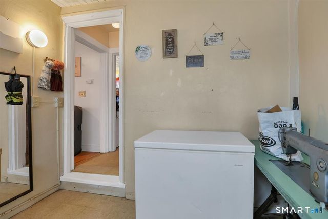 111 Madison Street, Waterbury, CT 06706