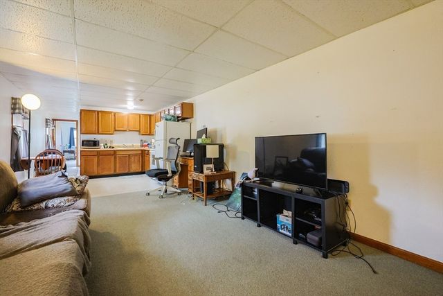 31-33 Leicester Street 2, Oxford, MA 01537