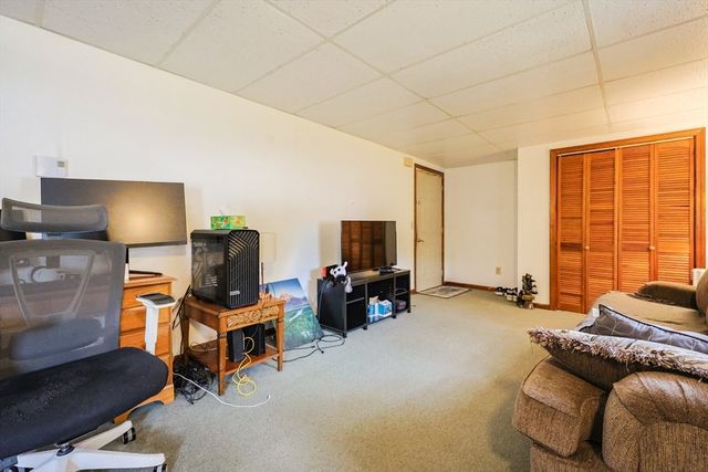 31-33 Leicester Street 2, Oxford, MA 01537