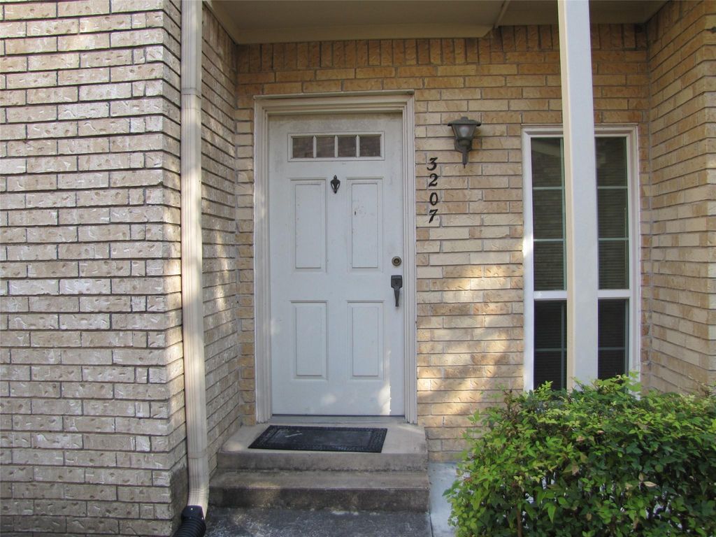 7575 Cambridge Street 3207, Houston, TX 77054