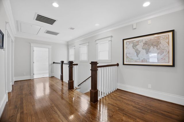 1111 Ashland Street, Houston, TX 77008