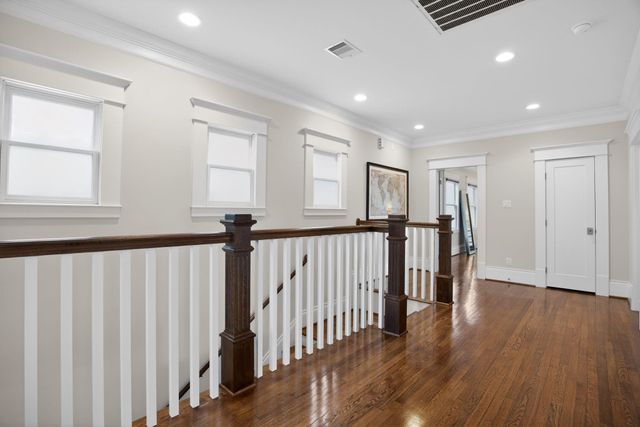 1111 Ashland Street, Houston, TX 77008