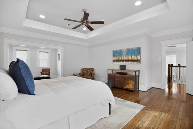 1111 Ashland Street, Houston, TX 77008