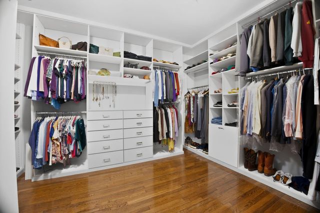 1111 Ashland Street, Houston, TX 77008