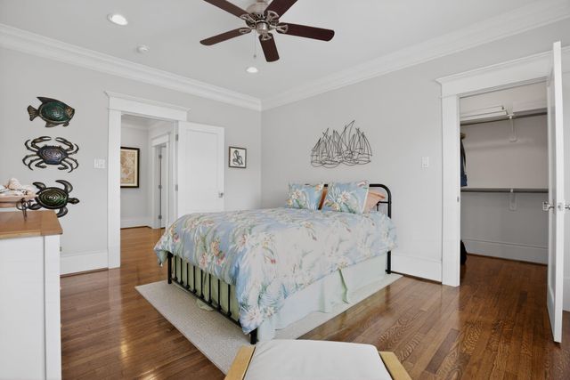 1111 Ashland Street, Houston, TX 77008