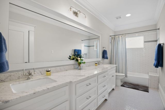 1111 Ashland Street, Houston, TX 77008