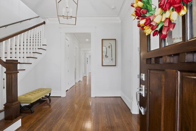 1111 Ashland Street, Houston, TX 77008