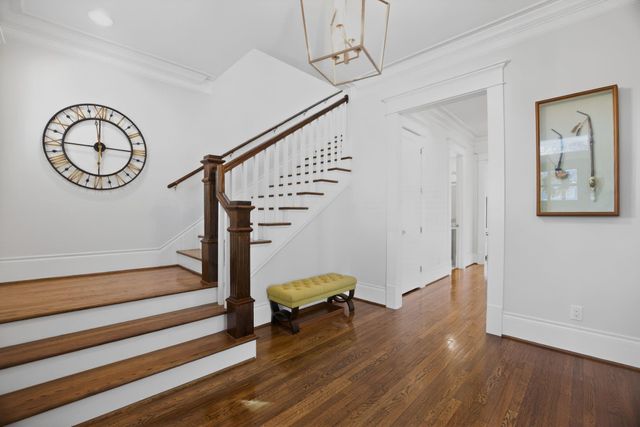 1111 Ashland Street, Houston, TX 77008