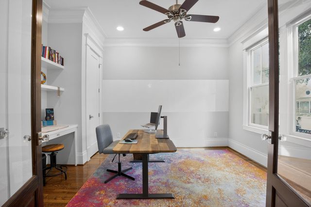 1111 Ashland Street, Houston, TX 77008