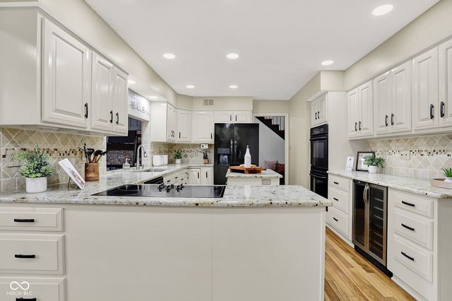 118 White Horse Lane, Fishers, IN 46038