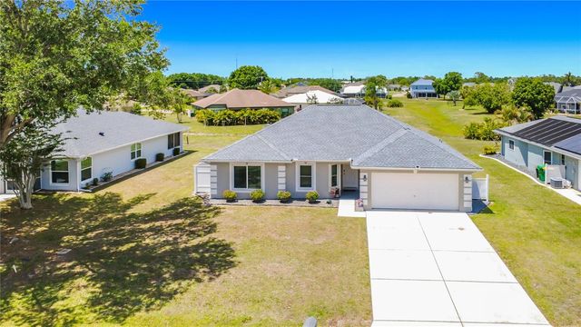 1658 BLUE LAKE CIRCLE, Punta Gorda, FL 33983