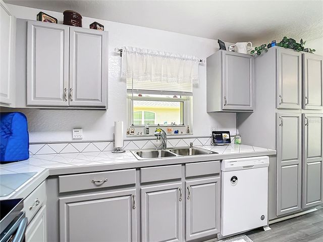 1658 BLUE LAKE CIRCLE, Punta Gorda, FL 33983