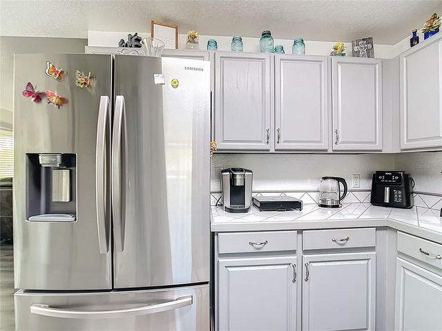 1658 BLUE LAKE CIRCLE, Punta Gorda, FL 33983